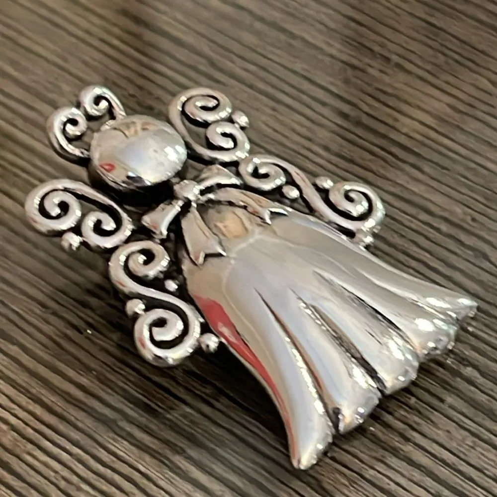 Vintage Solid Sterling Silver Silver Filigree Angel Pin - Pendant